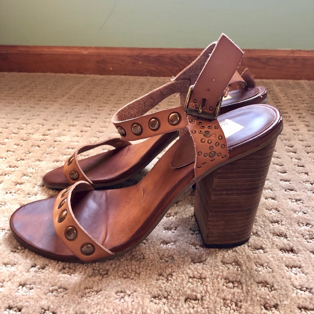 Tan heels